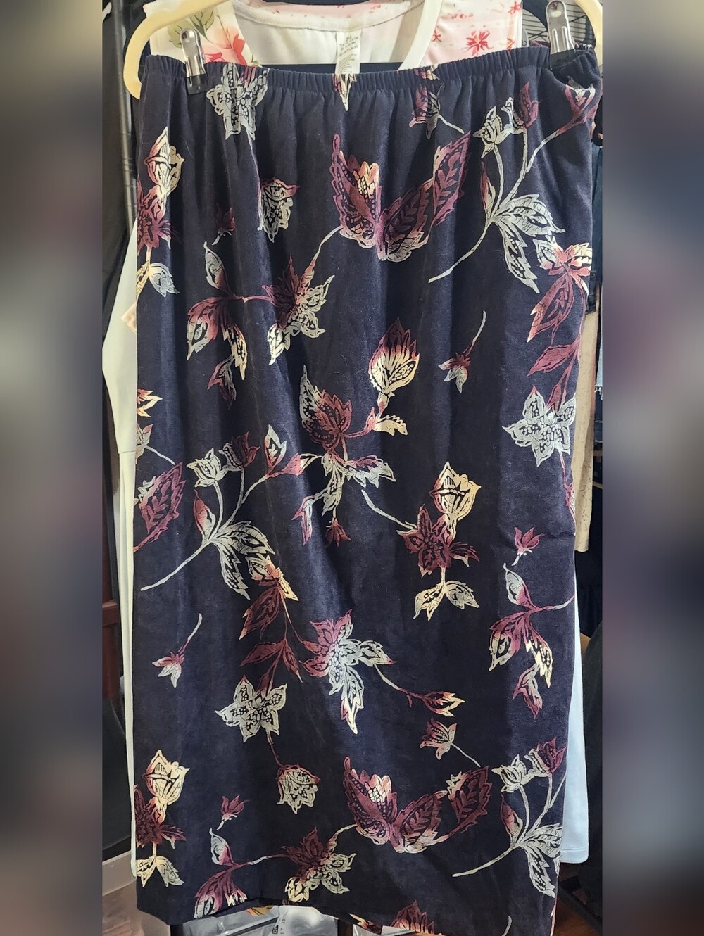 SIMPLY SUSAN Ultrasuede Dark Blue  Floral Midi Skirt with Pink & Cream Blooms